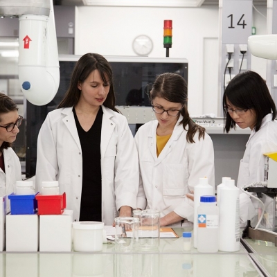 Pour les filles et la science FWIS L'Oréal.